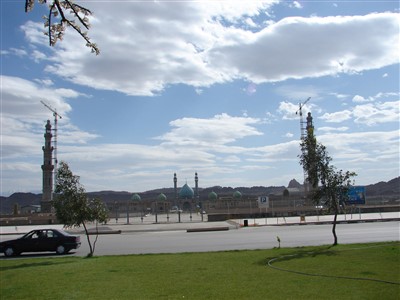 نمایی دور از مسجد جمکران